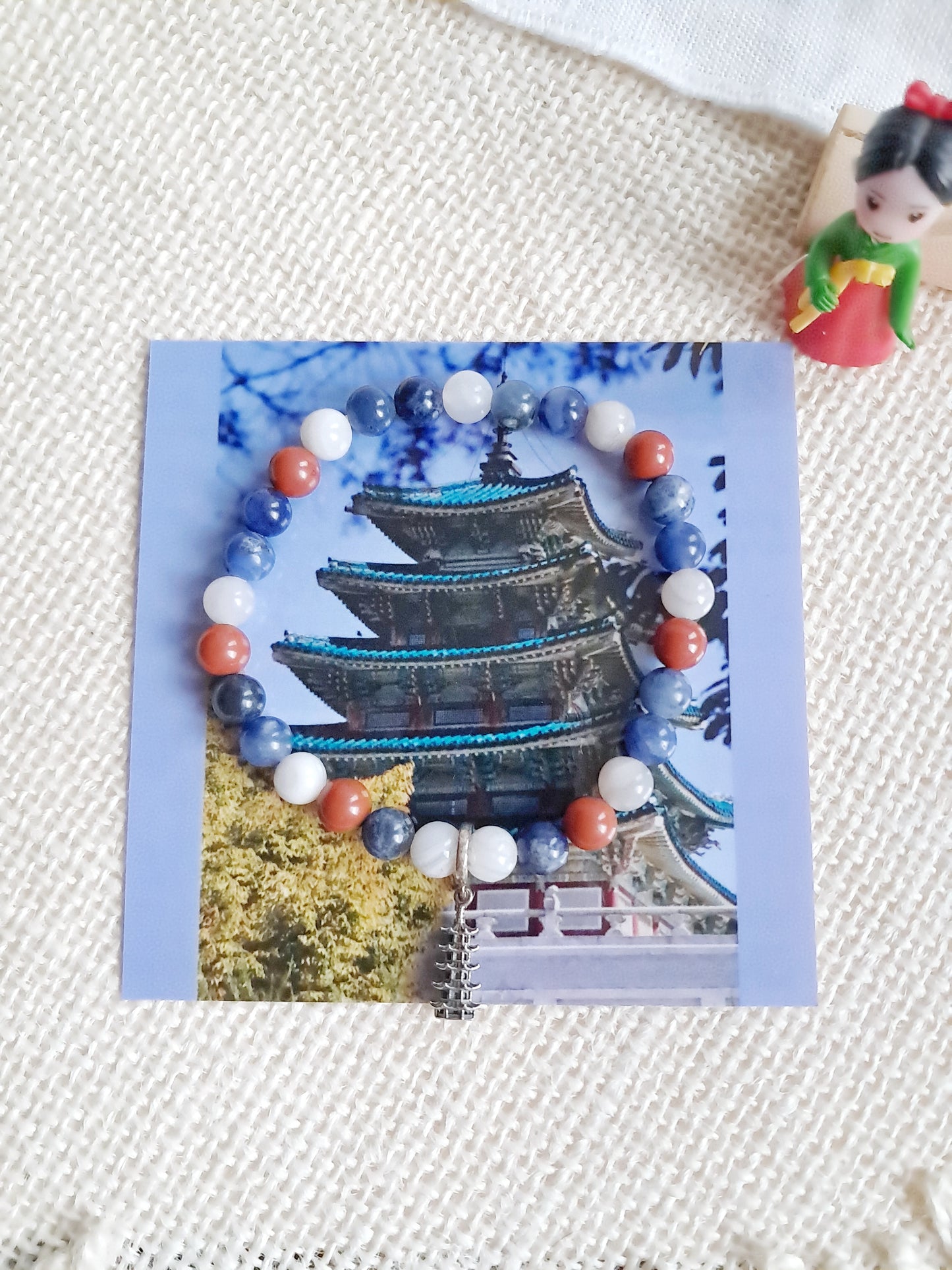 Bracelet pagode (musée folklorique national de Corée) avec sa breloque en argent 925