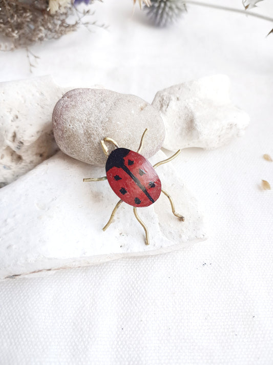 Pin's coccinelle en laiton