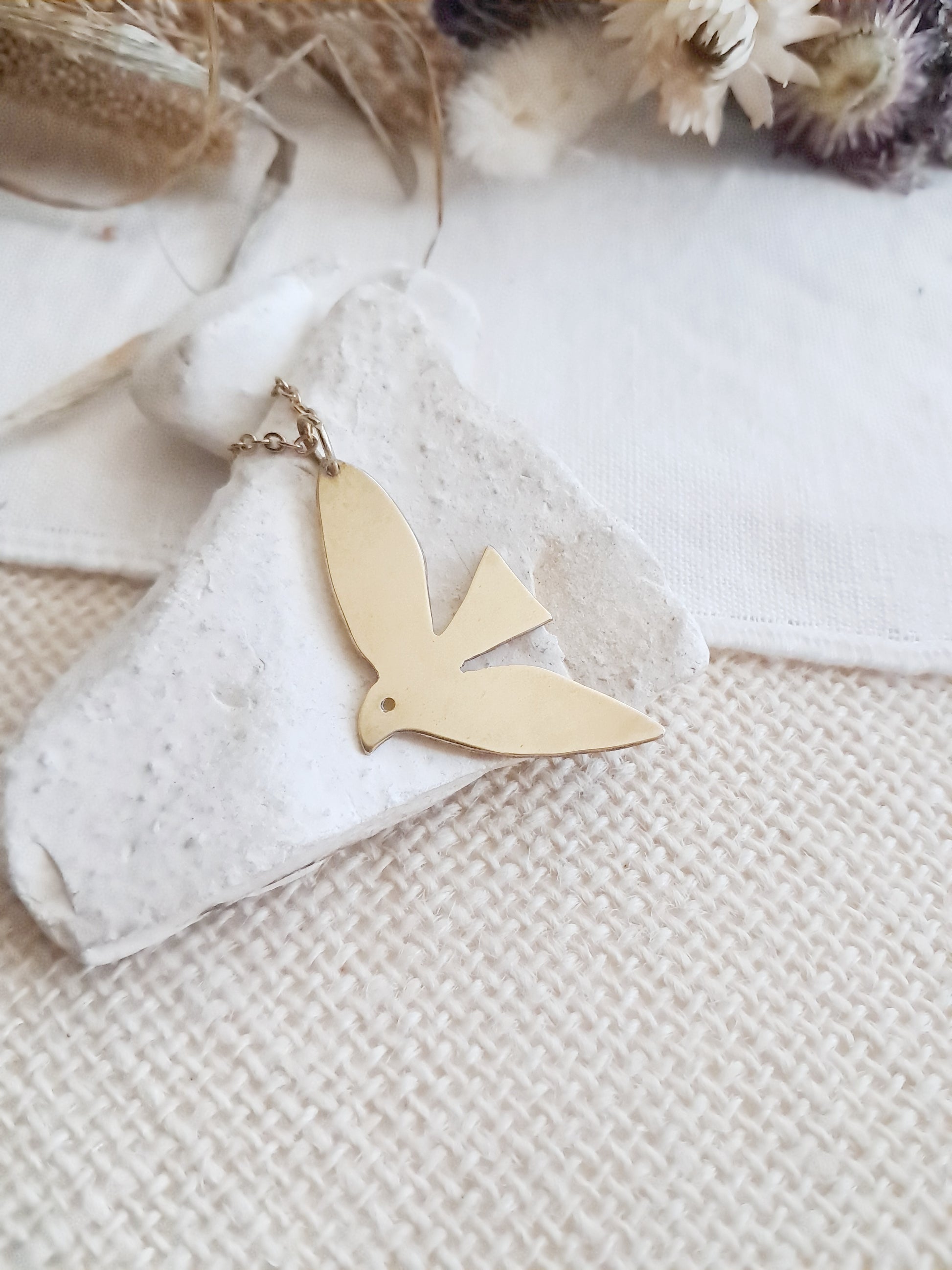 Collier oiseau inspiré de Matisse en laiton