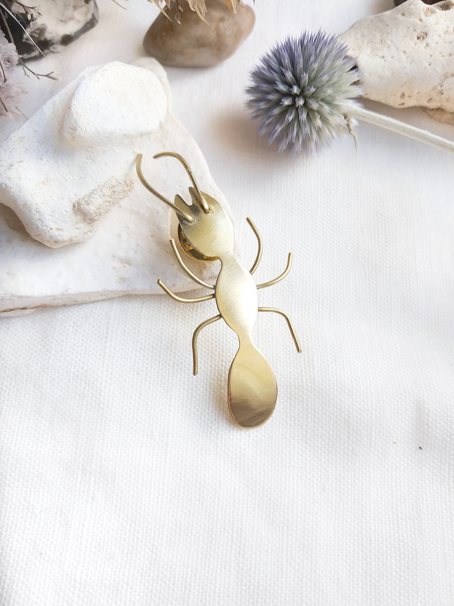 Pin's fourmis en laiton