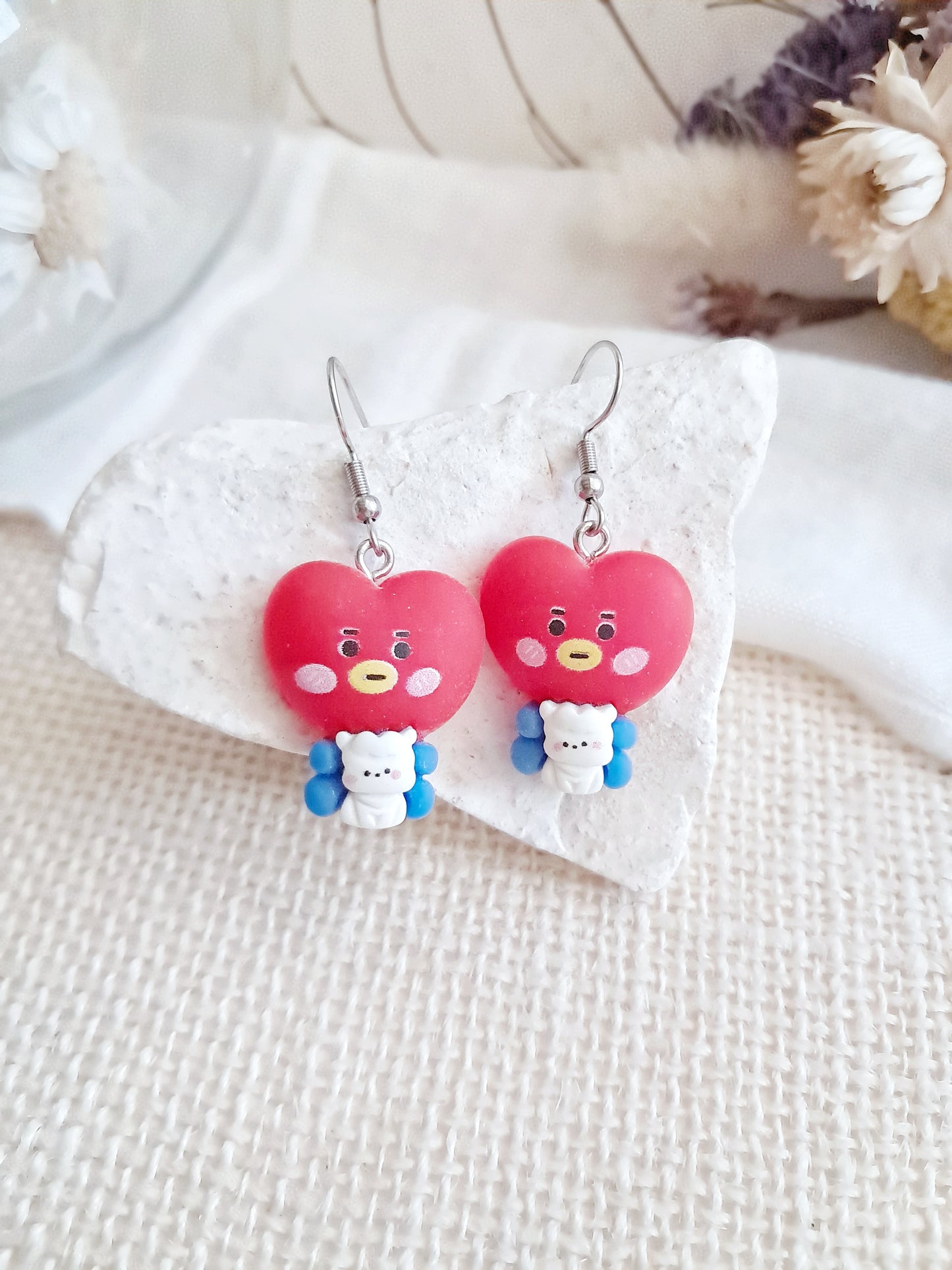 Boucles d'oreilles BTS BT21 Tata et RJ