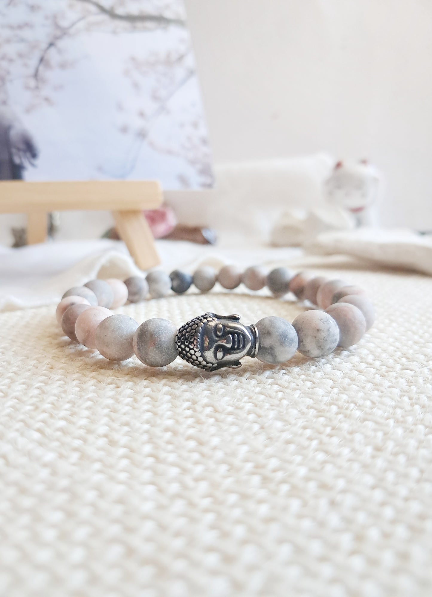 Bracelet inspiré du Bouddha Ushiku Daibutsu en Zebra Jasper
