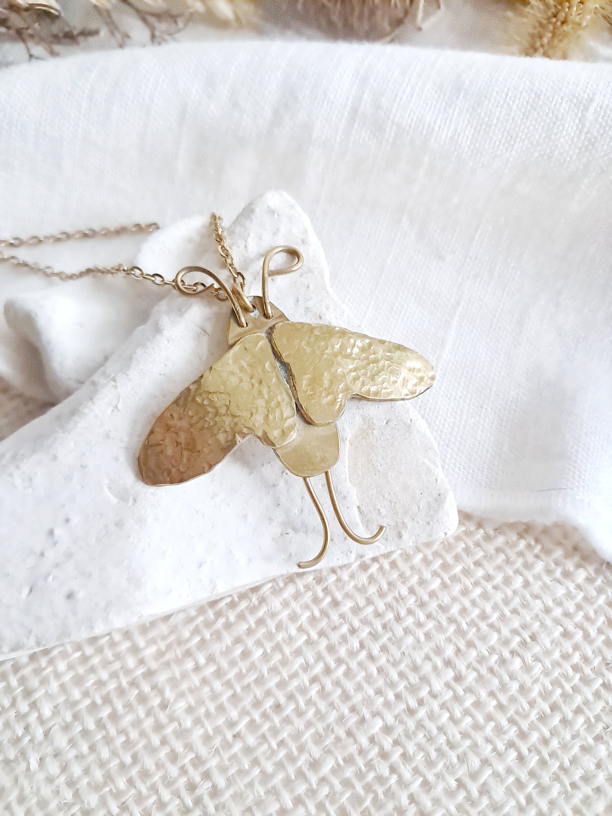 Collier papillon en laiton