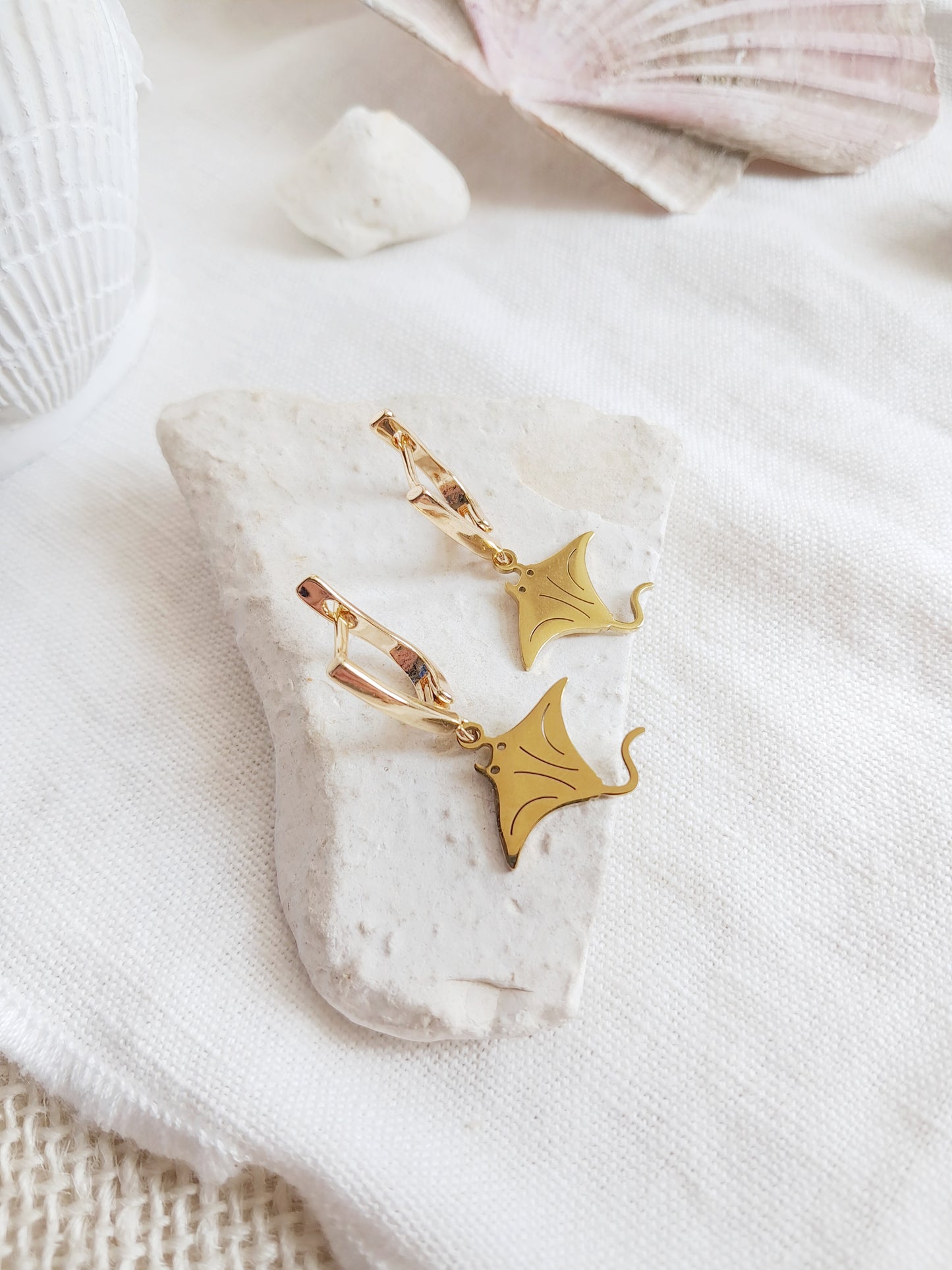 Boucles d'oreilles créoles poissons raies